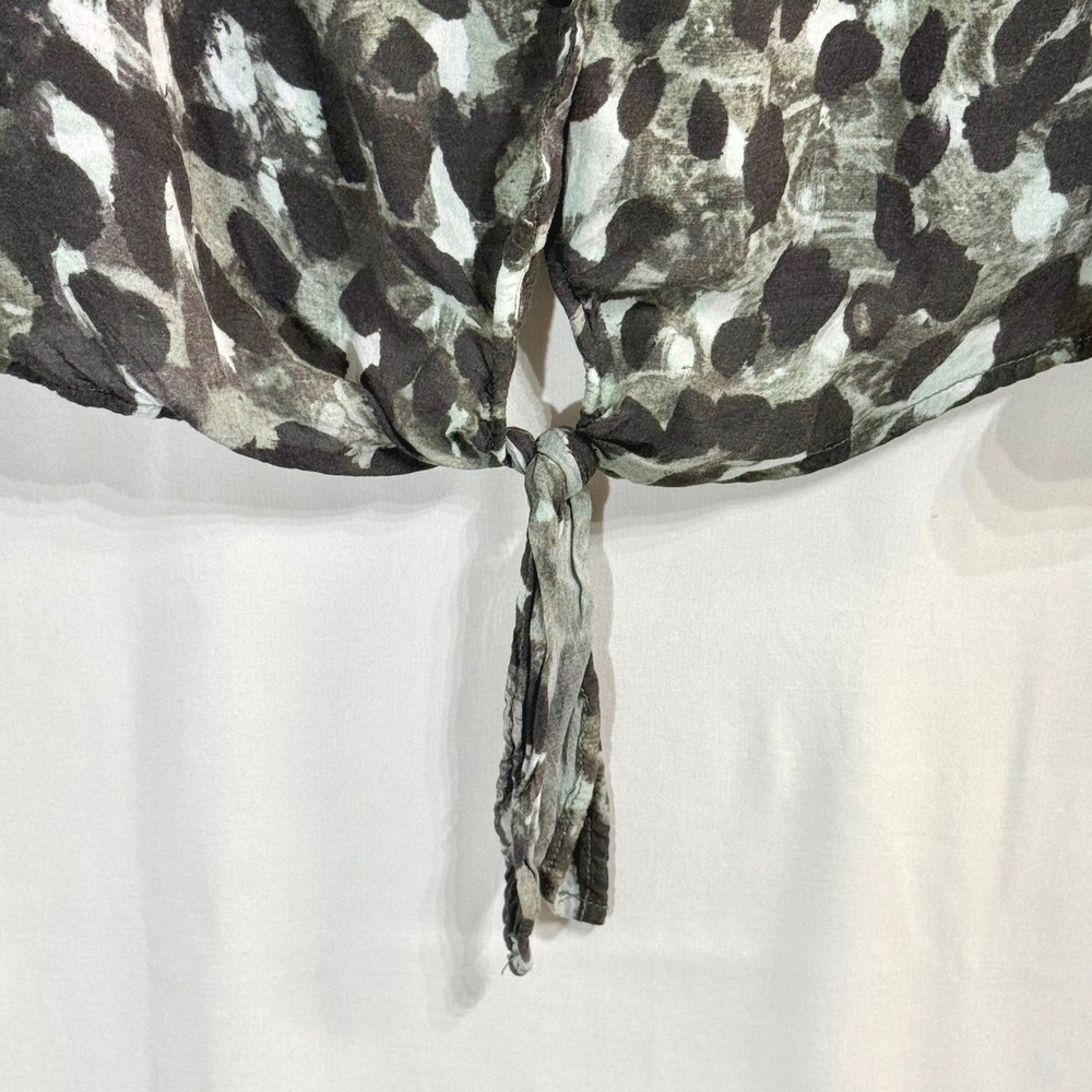 Anthropologie Cloth & Stone Shirt M Abstract Animal Print Tie Front Button Down - Picture 5 of 10